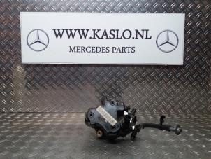 Usagé Pompe diesel Mercedes A (W169) 2.0 A-180 CDI 16V 5-Drs. Prix € 175,00 Règlement à la marge proposé par kaslo auto parts