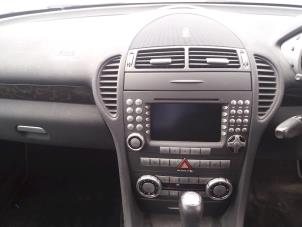 Used Interior display Mercedes SLK (R171) 3.5 350 V6 24V Price on request offered by kaslo auto parts