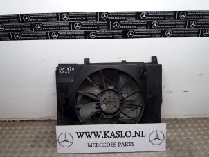 Used Radiator fan Mercedes SLK (R170) 2.0 200 K 16V Price on request offered by kaslo auto parts