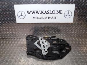 Usagé Mécanique vitre 2portes arrière droite Mercedes CL (215) 5.0 CL-500 V8 24V Prix sur demande proposé par kaslo auto parts