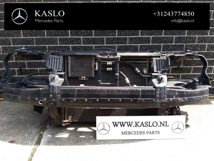 Begagnade Front Mercedes CL (215) 5.0 CL-500 V8 24V Pris på förfrågan erbjuds av kaslo auto parts
