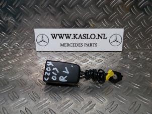Used Front seatbelt buckle, right Mercedes C Estate (S204) 2.2 C-250 CDI 16V BlueEfficiency Price on request offered by kaslo auto parts