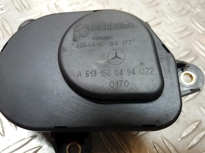 Motor de válvula de remolino de un Mercedes-Benz C (W203) 2.2 C-220 CDI 16V 2002