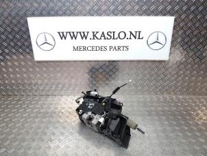 Gebrauchte Türschlossmechanik 4-türig rechts vorne Mercedes C (W204) 1.8 C-200K 16V Preis auf Anfrage angeboten von kaslo auto parts