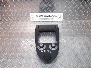 Usagé Elément tableau de bord Mercedes SLK (R171) 1.8 200 K 16V Prix sur demande proposé par kaslo auto parts