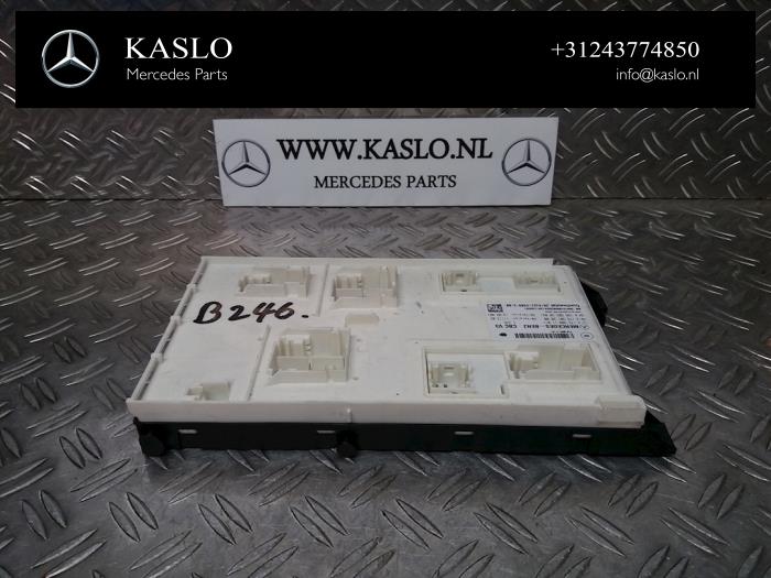 Używane Modul Comfort Mercedes B (W246/W242) 1.8 B-180 CDI BlueEFFICIENCY 16V Cena € 50,00 Procedura marży oferowane przez kaslo auto parts