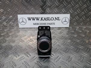 Usagé Bouton I-drive Mercedes B (W246,242) 1.8 B-180 CDI BlueEFFICIENCY 16V Prix € 20,00 Règlement à la marge proposé par kaslo auto parts