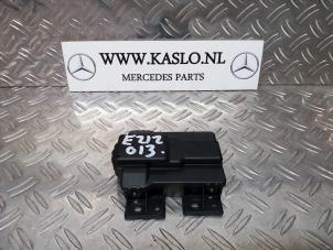 Używane Modul (rózne) Mercedes E (W212) E-300 BlueTec Hybrid V6 24V Cena € 50,00 Procedura marży oferowane przez kaslo auto parts