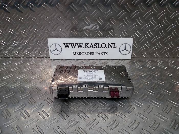 Módulo de radio de un Mercedes-Benz E (W212) E-300 BlueTec Hybrid V6 24V 2013