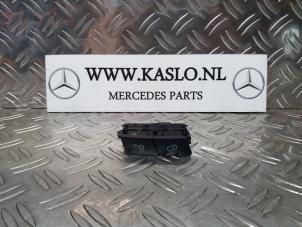 Używane Przelacznik kontaktu drzwiowego Mercedes E (W212) Cena na żądanie oferowane przez kaslo auto parts