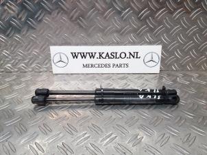 Used Set of gas struts for boot Mercedes SLK (R171) 3.5 350 V6 24V Price on request offered by kaslo auto parts