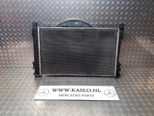 Usagé Radiateur d'eau Mercedes C (W203) Prix sur demande proposé par kaslo auto parts