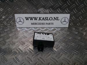 Usados Módulo (varios) Mercedes SL (R230) 5.0 SL-500 V8 24V Precio € 75,00 Norma de margen ofrecido por kaslo auto parts