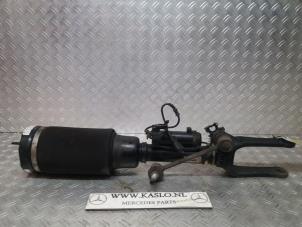 Used Front shock absorber rod, left Mercedes R (W251) 5.0 500 V8 32V 4-Matic Price on request offered by kaslo auto parts