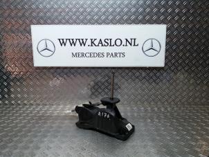 Used Gear-change mechanism Mercedes A (W176) 1.5 A-180 CDI, A-180d 16V Price on request offered by kaslo auto parts
