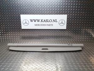 Usados Lona maletero Mercedes B (W245,242) 2.0 B-180 CDI 16V Precio € 100,00 Norma de margen ofrecido por kaslo auto parts
