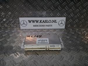 Używane Modul zawieszenia pneumatycznego Mercedes ML II (164/4JG) 3.0 ML-320 CDI V6 24V Cena na żądanie oferowane przez kaslo auto parts