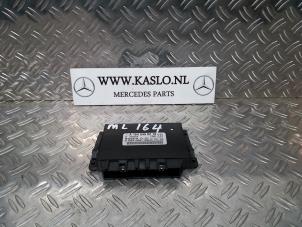 Usados Módulo PDC Mercedes ML II (164/4JG) 3.0 ML-320 CDI V6 24V Precio € 50,00 Norma de margen ofrecido por kaslo auto parts
