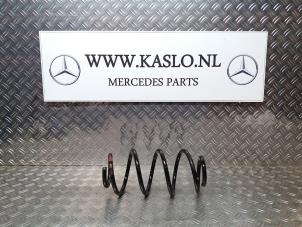 Gebrauchte Schraubenfeder hinten Mercedes A (W176) 1.6 A-180 16V Preis € 25,00 Margenregelung angeboten von kaslo auto parts