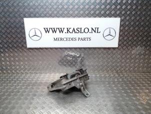 Gebrauchte Motorlager Mercedes A (W176) 1.8 A-200 CDI 16V Preis € 100,00 Margenregelung angeboten von kaslo auto parts