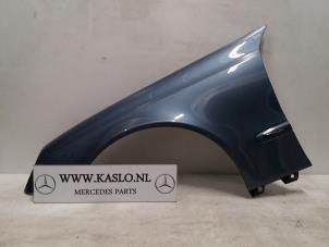 Used Front wing, left Mercedes E (W211) 3.0 E-280 CDI 24V Price € 75,00 Margin scheme offered by kaslo auto parts