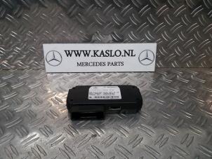 Gebrauchte Telefon Modul Mercedes CLK (W209) 2.6 240 V6 18V Preis € 20,00 Margenregelung angeboten von kaslo auto parts
