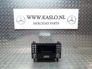 Used Radio CD player Mercedes SLK (R171) 1.8 200 K 16V Price € 150,00 Margin scheme offered by kaslo auto parts