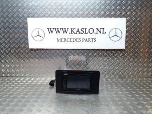 Usagé Panneau commande radio Mercedes ML II (164/4JG) 3.0 ML-320 CDI 4-Matic V6 24V Prix € 150,00 Règlement à la marge proposé par kaslo auto parts
