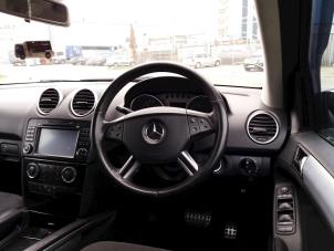 Used Right airbag (dashboard) Mercedes ML II (164/4JG) 3.0 ML-280 CDI 4-Matic V6 24V Price on request offered by kaslo auto parts