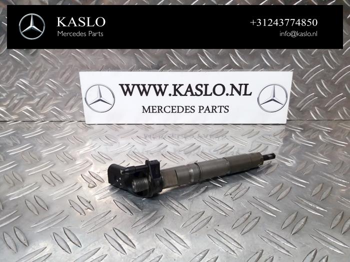 Usagé Injecteurs Mercedes R (W251) 3.0 320 CDI 24V 4-Matic Prix € 100,00 Règlement à la marge proposé par kaslo auto parts