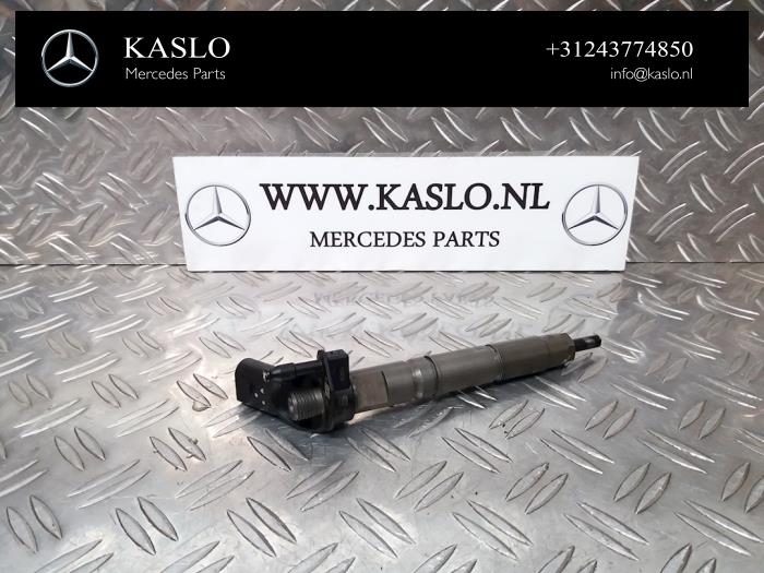 Usagé Injecteurs Mercedes R (W251) 3.0 320 CDI 24V 4-Matic Prix € 100,00 Règlement à la marge proposé par kaslo auto parts