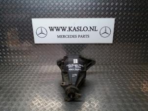 Używane Mechanizm róznicowy tyl Mercedes C (C204) 1.8 C-180 CGI 16V BlueEfficiency Cena € 400,00 Procedura marży oferowane przez kaslo auto parts