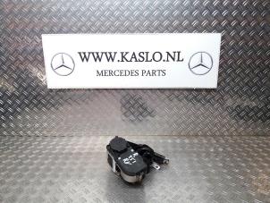 Używane Pas bezpieczenstwa prawy przód Mercedes R (W251) 3.0 320 CDI 24V 4-Matic Cena na żądanie oferowane przez kaslo auto parts