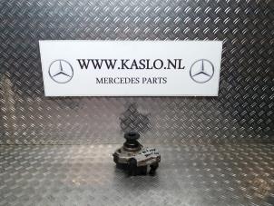 Usagé Pompe haute pression Mercedes ML II (164/4JG) 3.0 ML-320 CDI V6 24V Prix € 175,00 Règlement à la marge proposé par kaslo auto parts