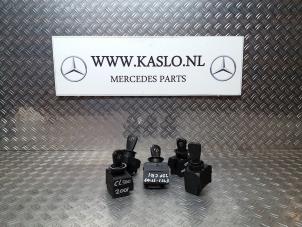 Used Ignition lock + key Mercedes E (W211) 2.2 E-220 CDI 16V Price on request offered by kaslo auto parts