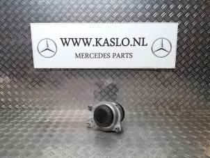 Gebrauchte Motorlager Mercedes E (W213) E-220d 2.0 Turbo 16V Preis € 25,00 Margenregelung angeboten von kaslo auto parts