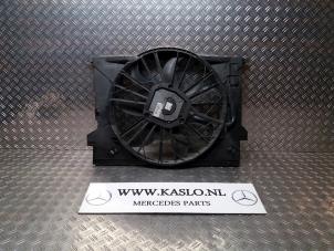 Usagé Ventilateur radiateur Mercedes CLS (C219) 500 5.0 V8 24V Prix sur demande proposé par kaslo auto parts