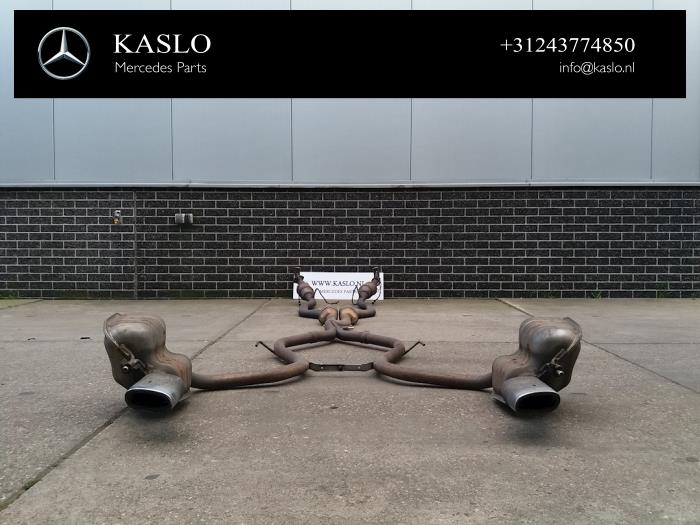 Usagé Echappement (complet) Mercedes SL (R230) 5.0 SL-500 V8 24V Prix € 750,00 Règlement à la marge proposé par kaslo auto parts