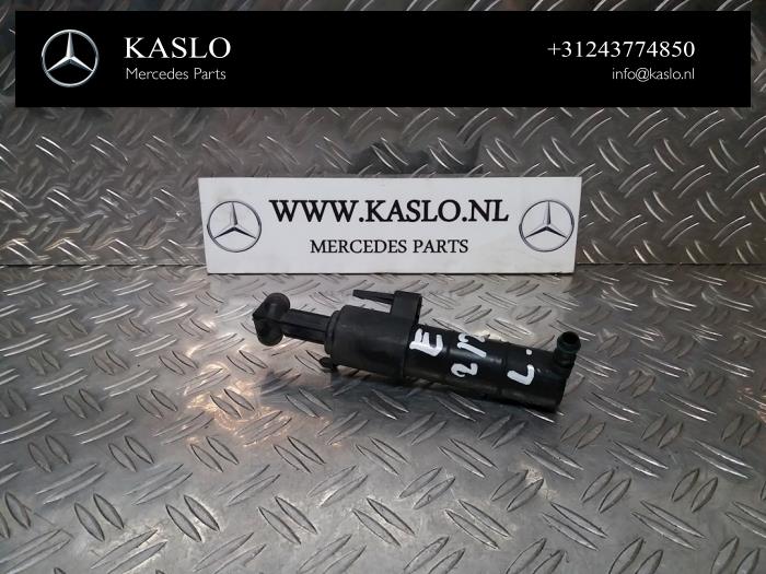 Używane Spryskiwacz reflektorów Mercedes E Estate (S212) E-220 CDI 16V BlueEfficiency,BlueTEC Cena € 25,00 Procedura marży oferowane przez kaslo auto parts