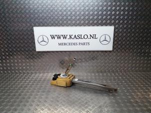 Usagé Timonerie de changement de vitesse Mercedes C (W204) 1.8 C-180K 16V Prix sur demande proposé par kaslo auto parts