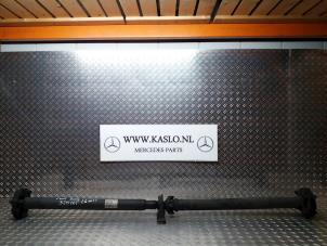 Używane Pólwal Mercedes C (W204) 3.0 C-320 CDI V6 24V Cena € 200,00 Procedura marży oferowane przez kaslo auto parts