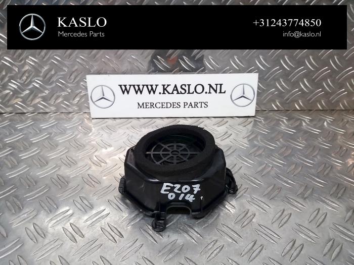 Używane Glosnik Mercedes E (C207) E-400 3.0 V6 Turbo Cena na żądanie oferowane przez kaslo auto parts