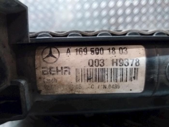 Radiateur d'un Mercedes-Benz A (W169) 2.0 A-180 CDI 16V 2011