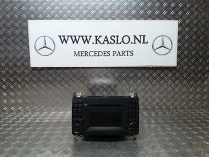 Used Radio control panel Mercedes A (W169) 2.0 A-180 CDI 16V Price € 100,00 Margin scheme offered by kaslo auto parts