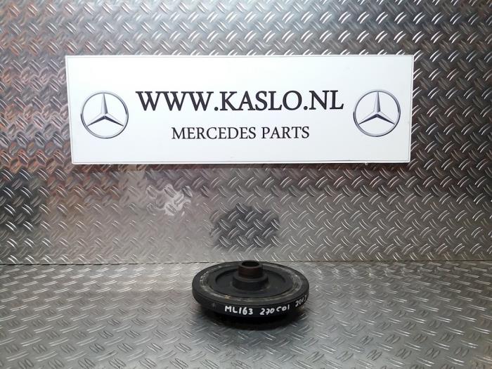 Crankshaft pulley from a Mercedes-Benz ML I (163) 2.7 270 CDI 20V Kat. 2003