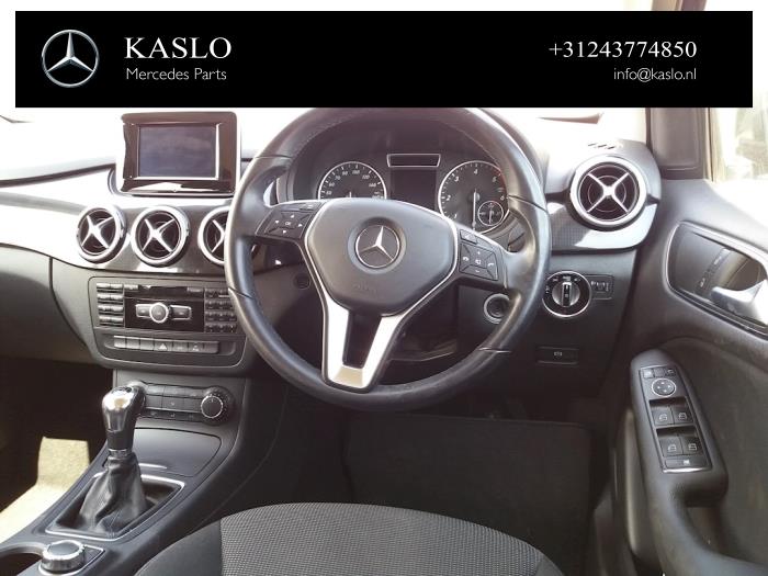 Innerdisplay Mercedes B (W246/W242), 2011 / 2018 1.5 B-180 CDI,d 16V, Halvkombi (Hatchback), Diesel, 1.461cc, 80kW (109pk), FWD, OM607951; K9K, 2013-02 / 2018-12, 246.212 (Begagnad)