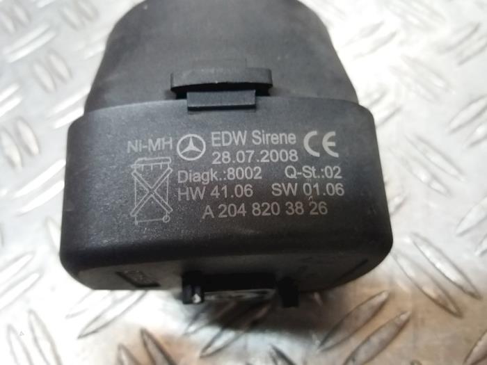 Alarm Sirene van een Mercedes-Benz B (W246,242) 1.5 B-180 CDI 16V 2013