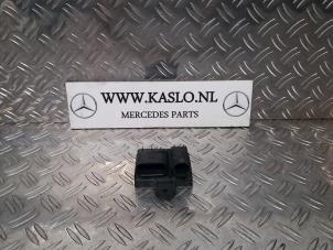 Usagé Relais Mercedes B (W246,242) 1.5 B-180 CDI 16V Prix sur demande proposé par kaslo auto parts