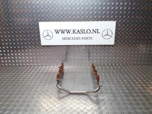 Usagé Système d'injection Mercedes SL (R230) 5.0 SL-500 V8 24V Prix sur demande proposé par kaslo auto parts