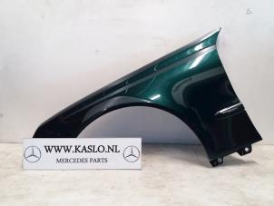 Used Front wing, left Mercedes E Combi (S211) 3.2 E-320 CDI 24V Price € 75,00 Margin scheme offered by kaslo auto parts